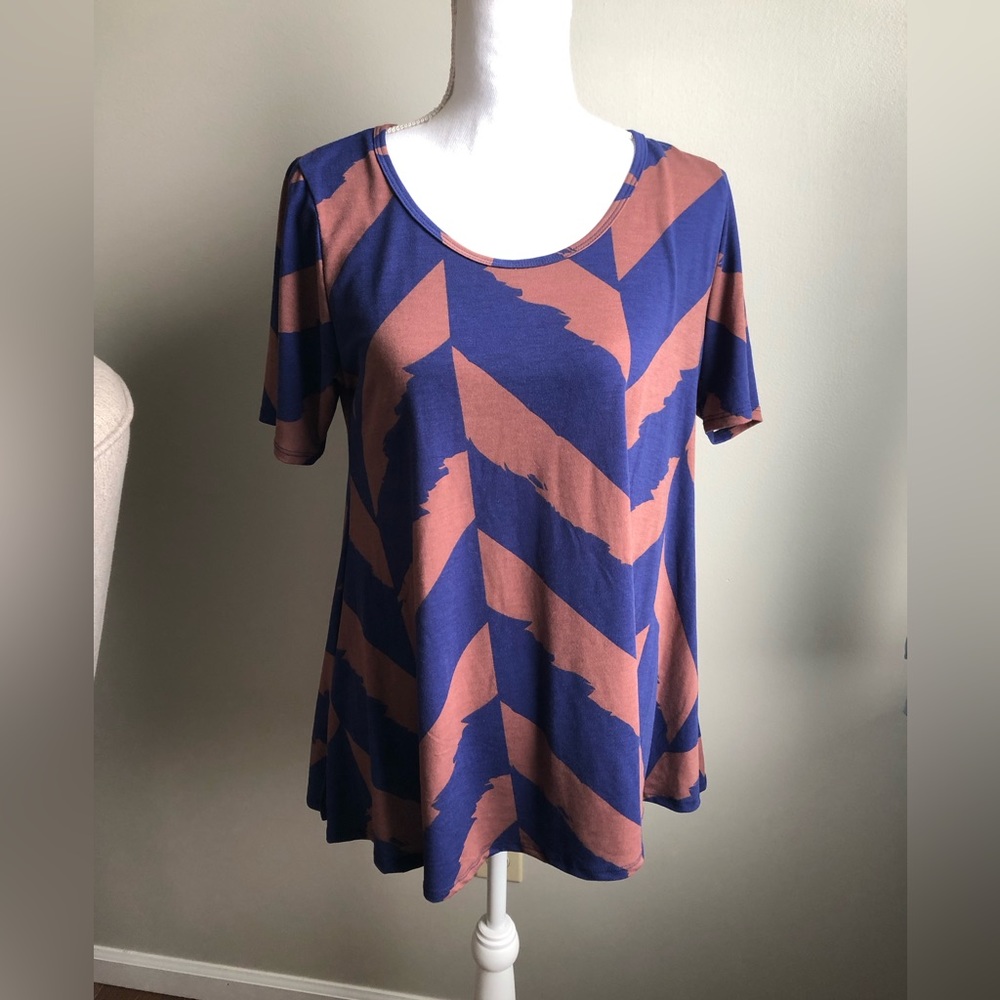NWT LULAROE PERFECT TEE SIZE SMALL